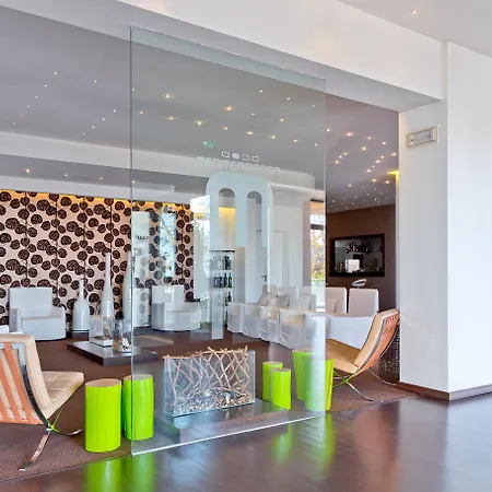 Mediterranea & Convention Center 4* Salerno