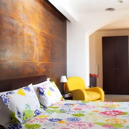 Mediterranea & Convention Center Hotell