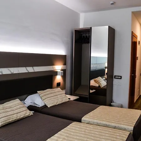 Mediterranea & Convention Center Hotell 4*