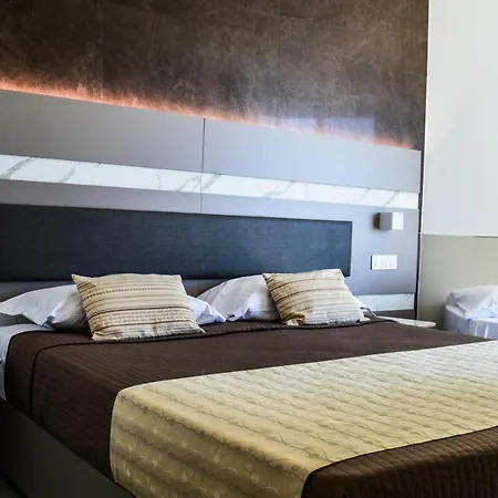 Mediterranea & Convention Center Hotell