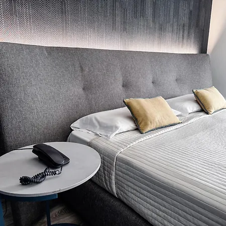 Mediterranea & Convention Center Hotell 4*