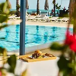 Mediterranea & Convention Center Otel Salerno