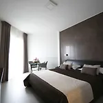 Mediterranea & Convention Center Otel 4*