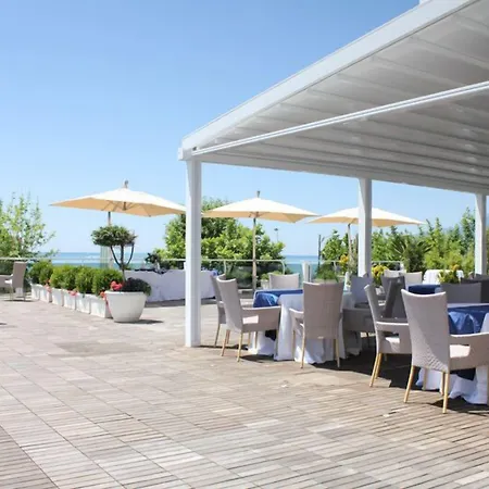 酒店 地中海酒店及会议中心 萨莱诺