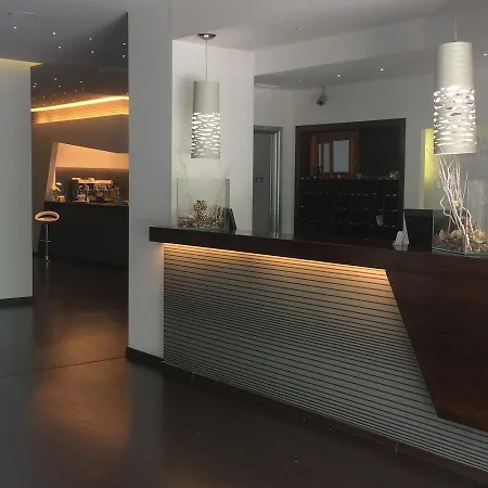 地中海酒店及会议中心 4*